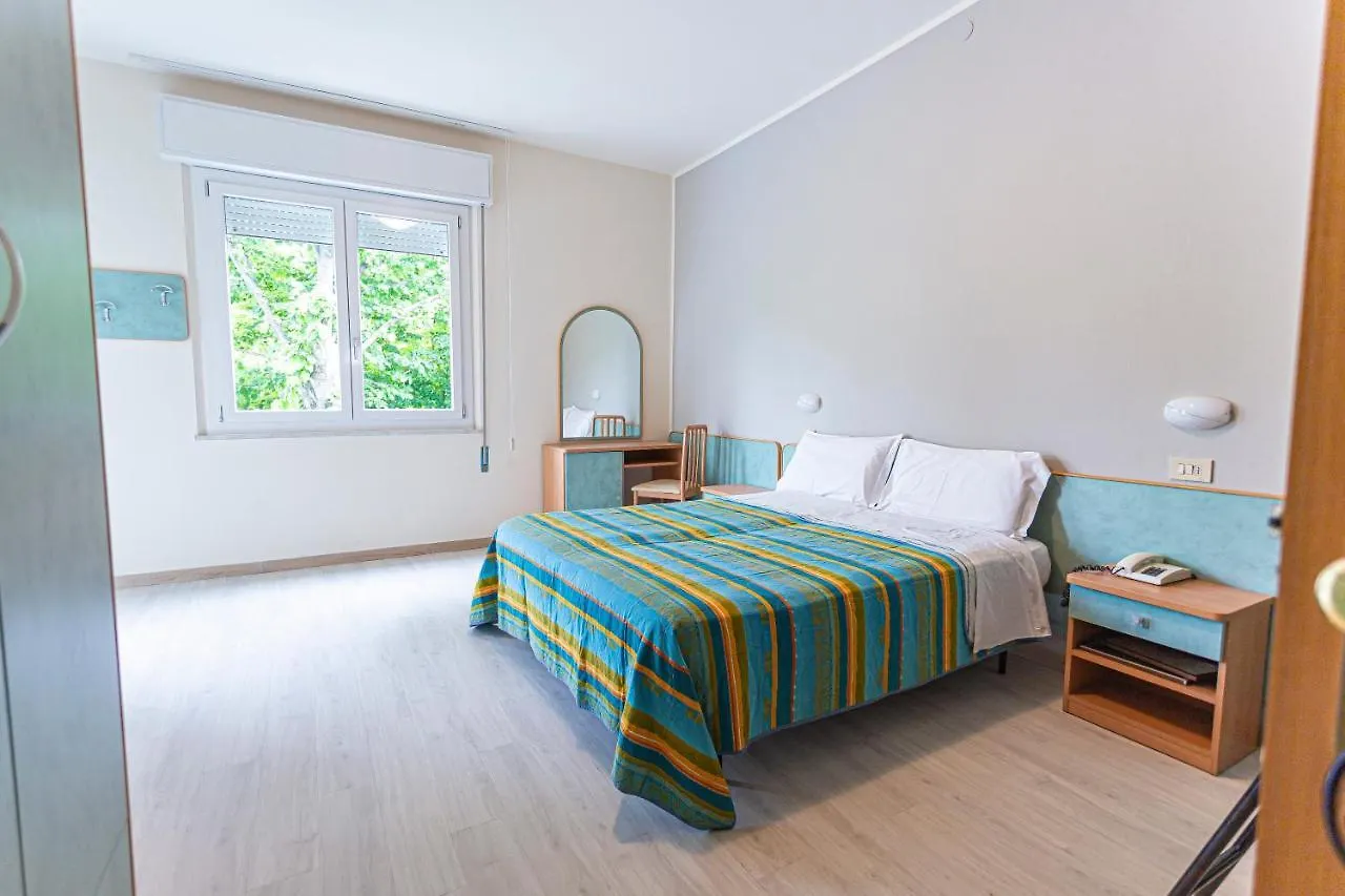 Hotel Rio Beach & Breakfast Cesenatico 2*,